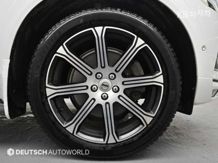 Volvo XC60 D5 2.4 Inscription 6