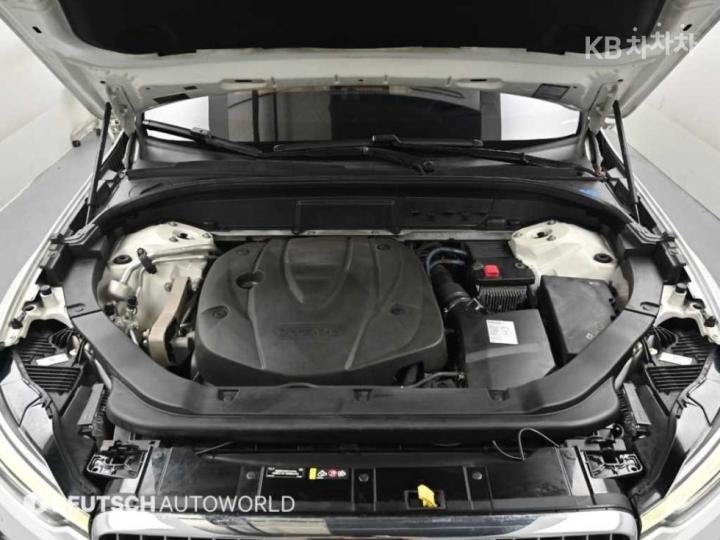 Volvo XC60 D5 2.4 Inscription 7