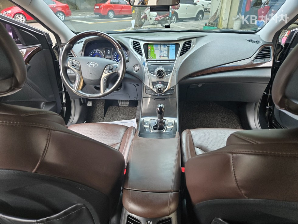Hyundai Grandeur — miniaturë 18