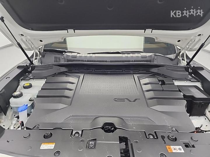 KG Mobility (Ssangyong) Musso EV 2WD Black Edge 6