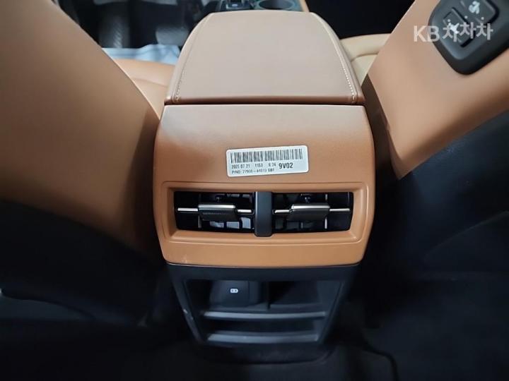 KG Mobility (Ssangyong) Musso EV 2WD Black Edge 8