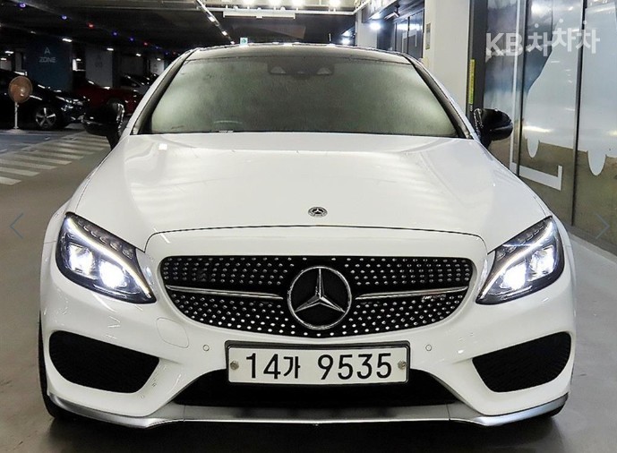 2018 Mercedes-Benz C photo