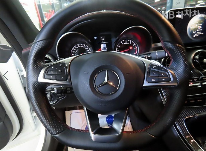 2018 Mercedes-Benz C photo