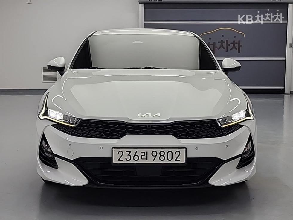 2022 - kia k5