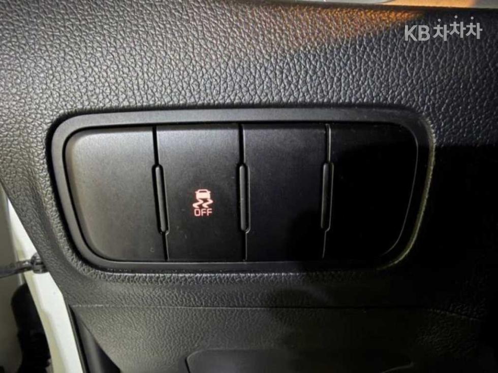 2022 - kia ray