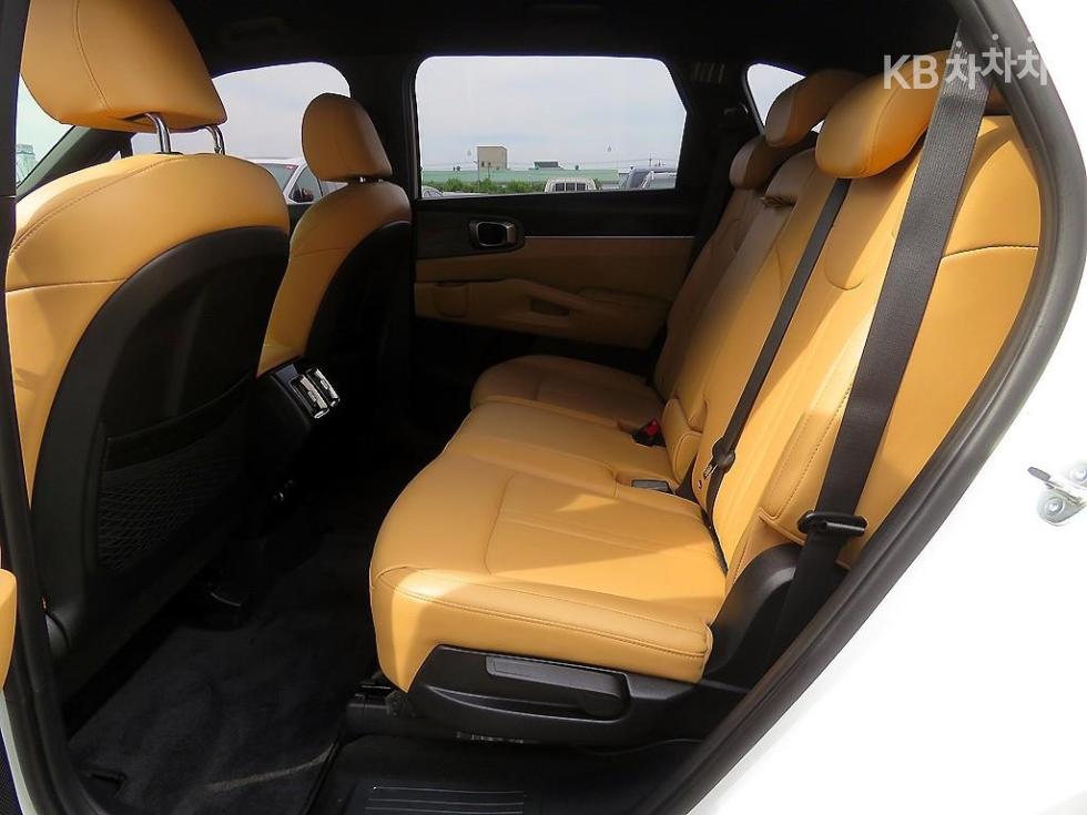 2023 - kia sorento