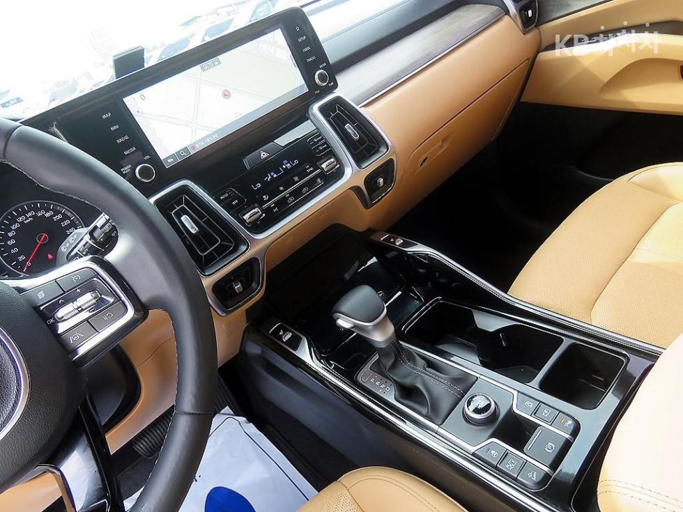 2023 - kia sorento