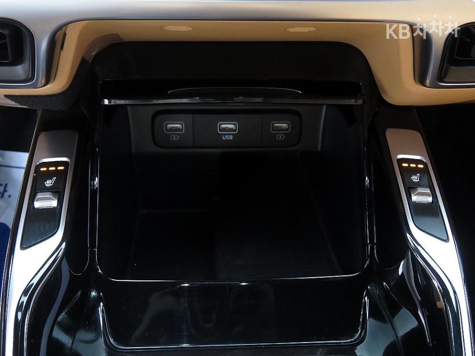 2023 - kia sorento