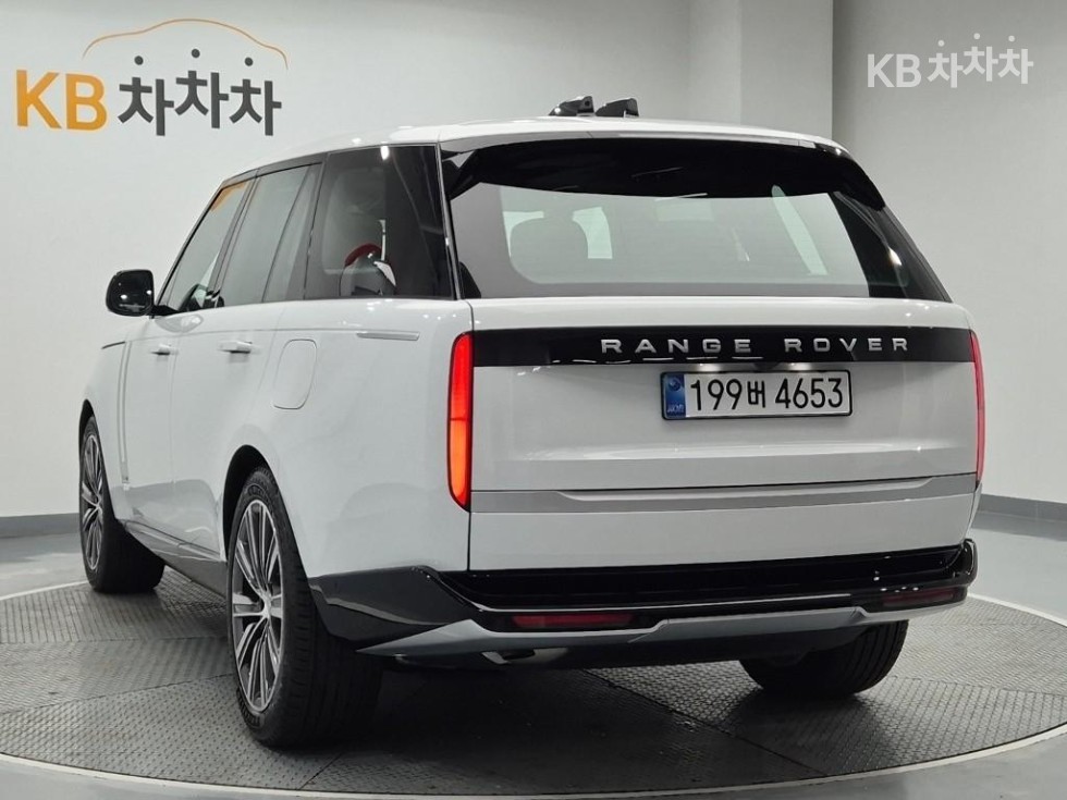 Land Rover Range Rover — miniaturë 2