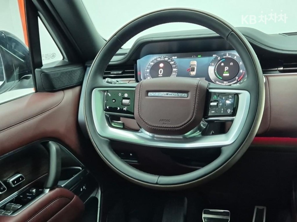 Land Rover Range Rover — miniaturë 9