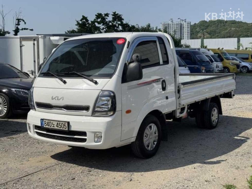 2022 - kia bongo iii