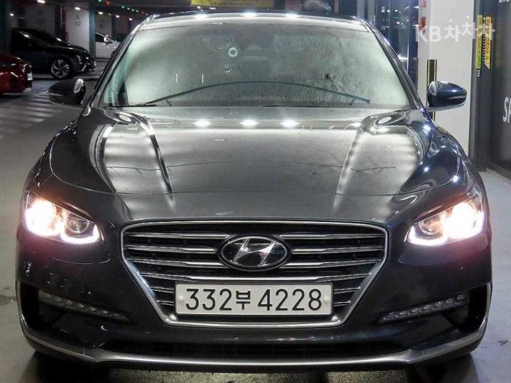 Hyundai Grandeur IG 3.0 Exclusive Base Type 3