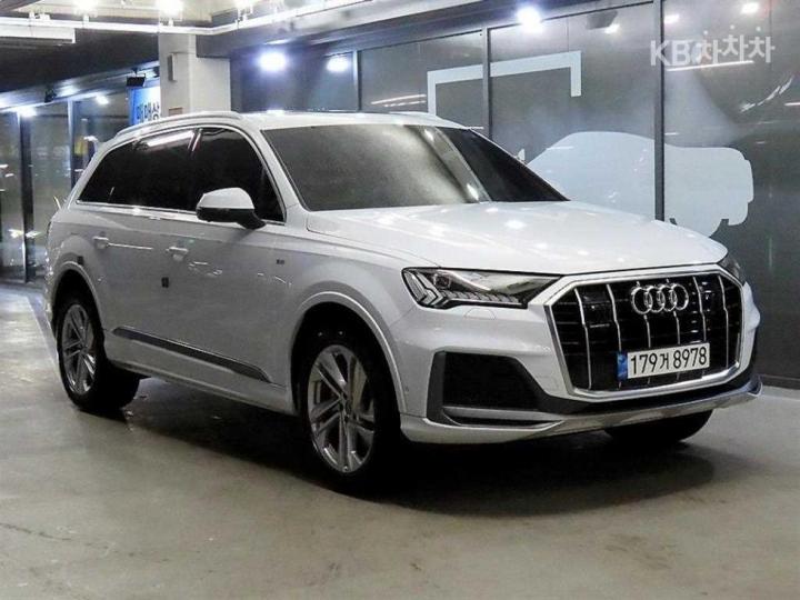 Audi Q7 New 3.0 45 TDI Quattro Premium 2