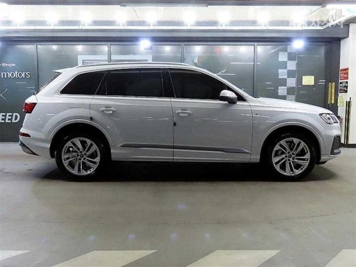 Audi Q7 New 3.0 45 TDI Quattro Premium 4