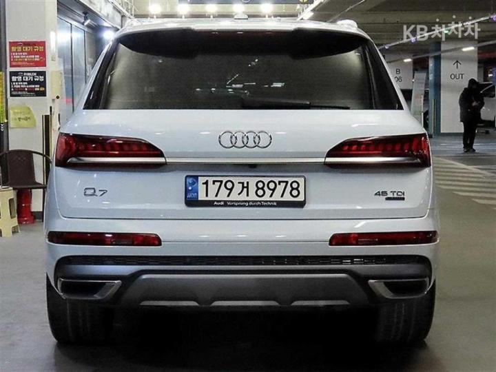 Audi Q7 New 3.0 45 TDI Quattro Premium 6