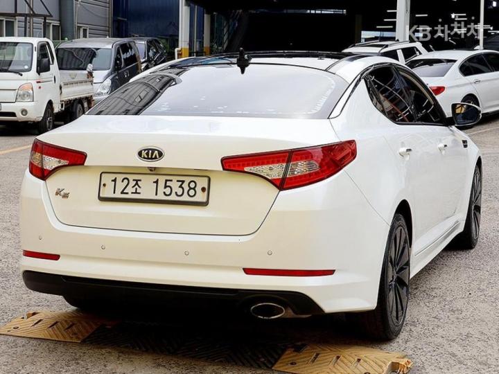 Kia K5 Gasoline 2.0 Prestige 5