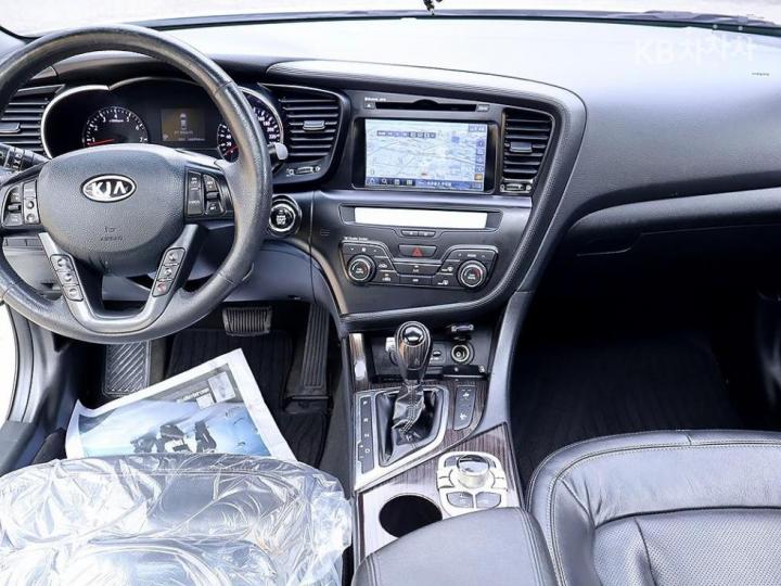 Kia K5 Gasoline 2.0 Prestige 6