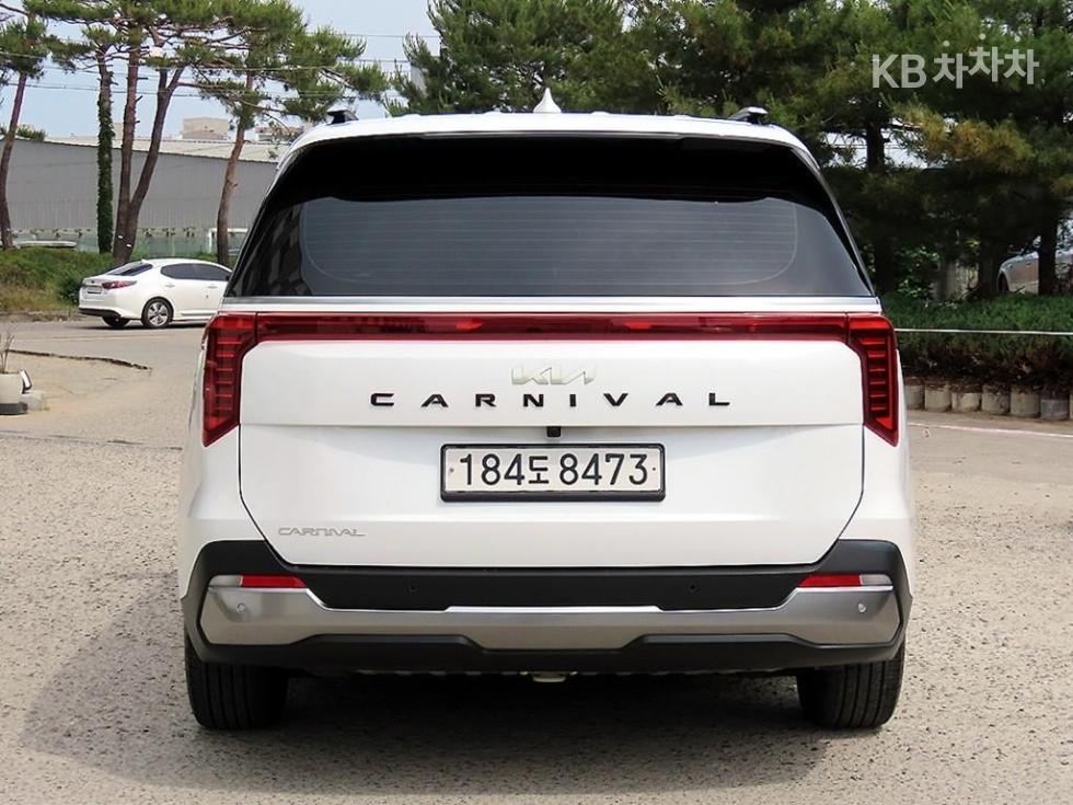 2024 - kia carnival