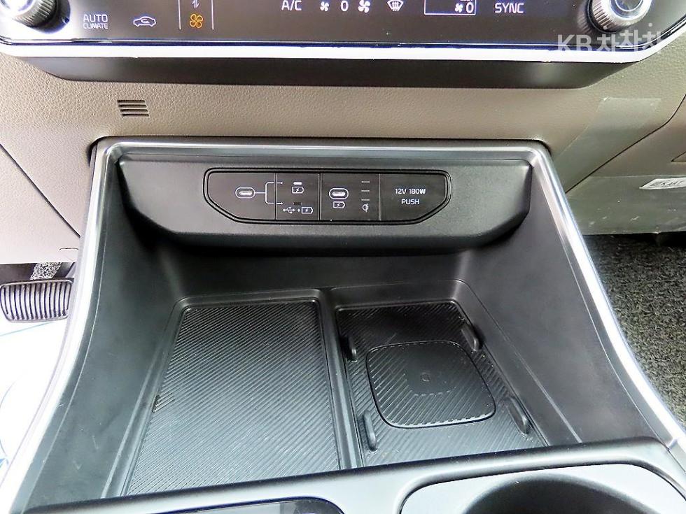 2024 - kia carnival