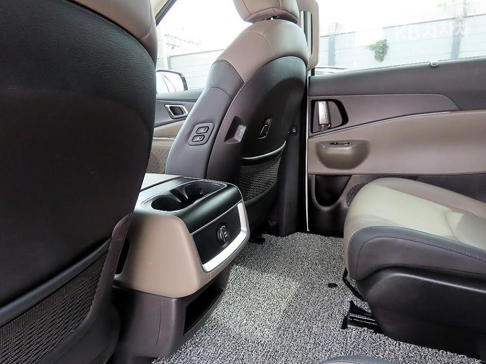 2024 - kia carnival