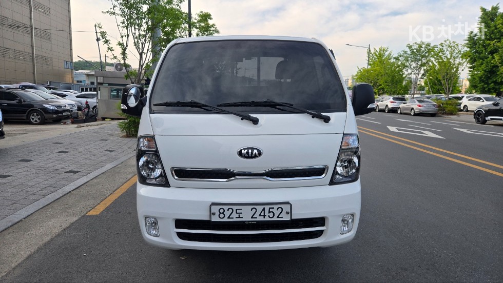 2019 - kia bongo iii