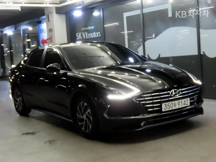 Hyundai Sonata Hybrid DN8 2.0 Hybrid Modern