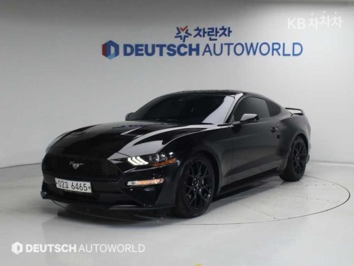 Ford Mustang Coupe