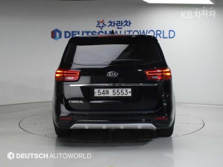 Kia Carnival 3.3 Gasoline Noblesse Special 5