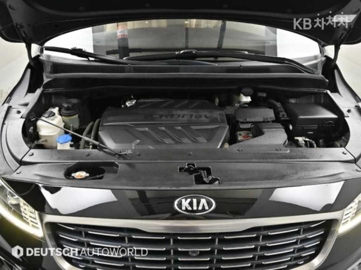 Kia Carnival 3.3 Gasoline Noblesse Special 7