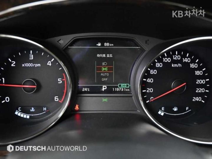 Kia Carnival 3.3 Gasoline Noblesse Special 9
