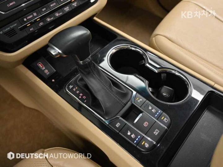 Kia Carnival 3.3 Gasoline Noblesse Special 10