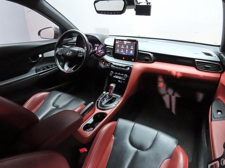 Hyundai Veloster JS 1.4 T-GDi Modern Core 7