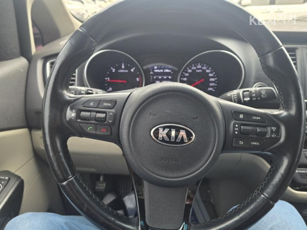 2015 - kia carnival