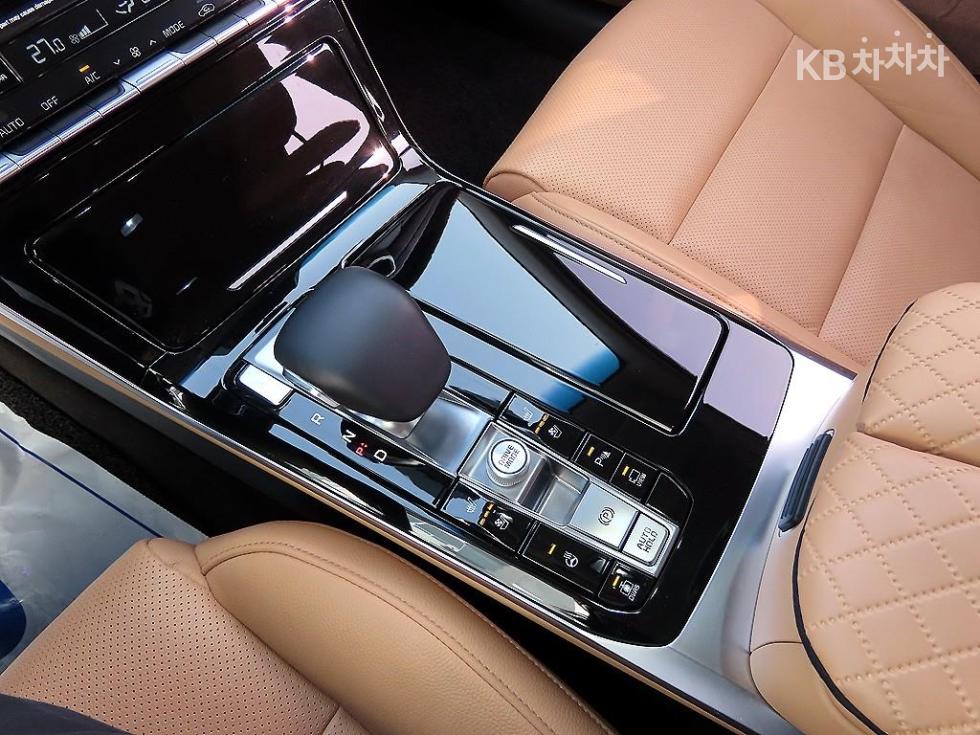 2020 - kia k7