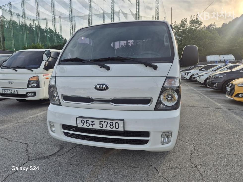2013 kia bongo iii