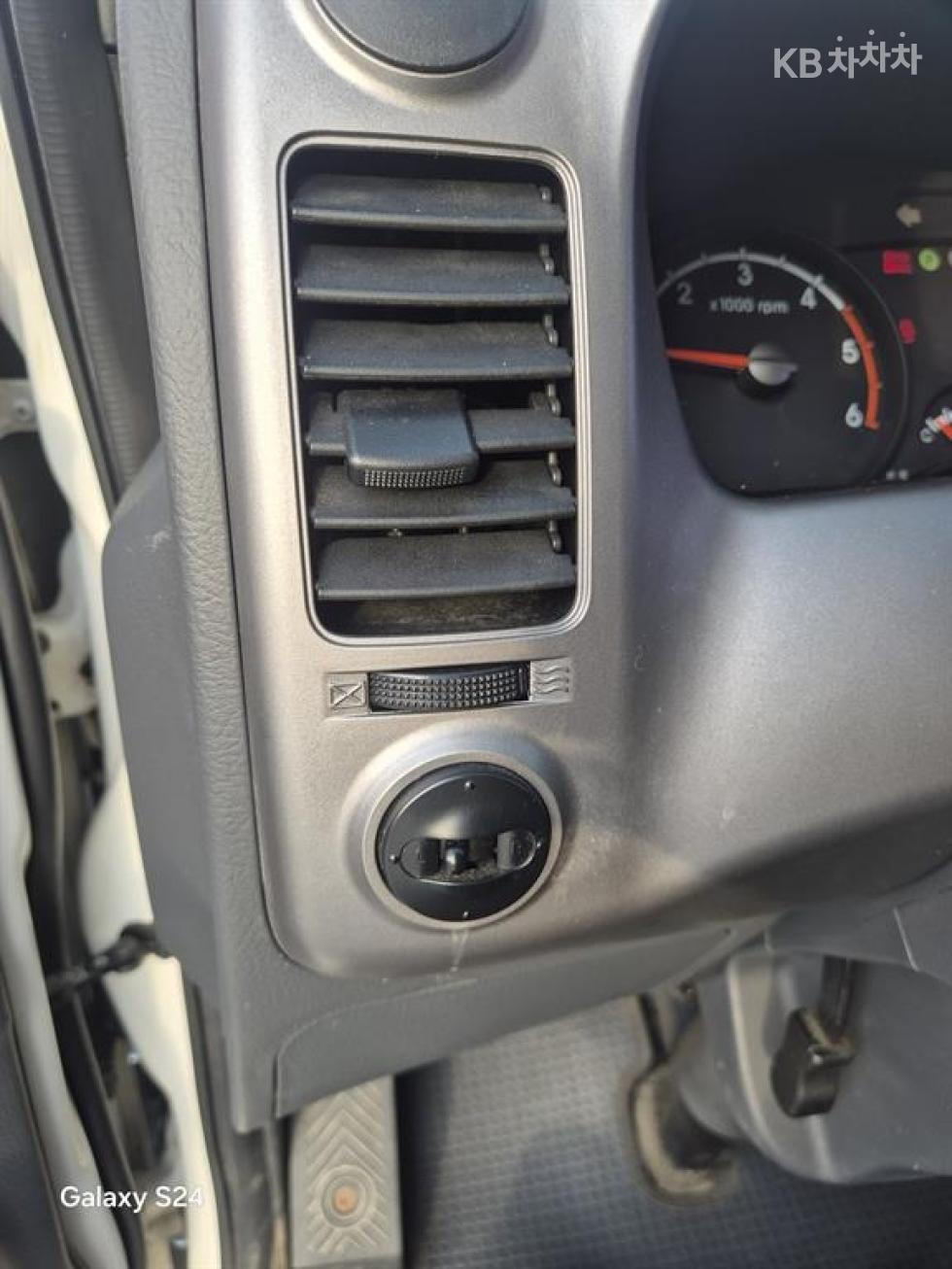 2013 - kia bongo iii