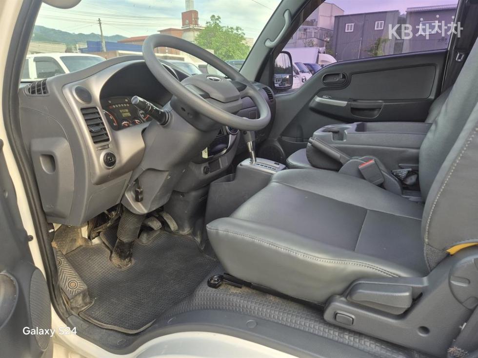 2013 - kia bongo iii