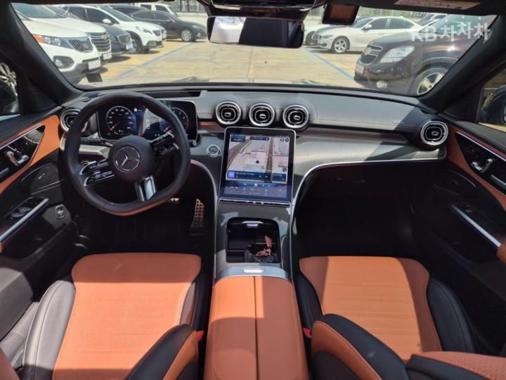 Mercedes-Benz C-Class C300 e 4Matic AMG Line 9
