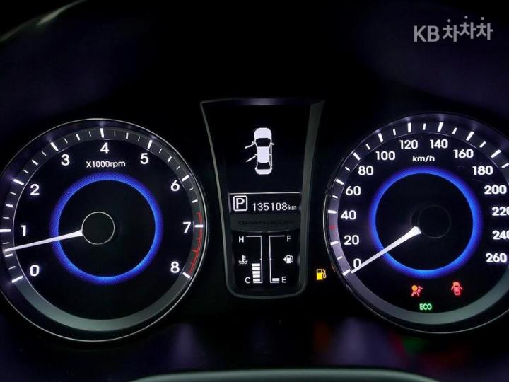 Hyundai Grandeur HG HG240 Luxury 7