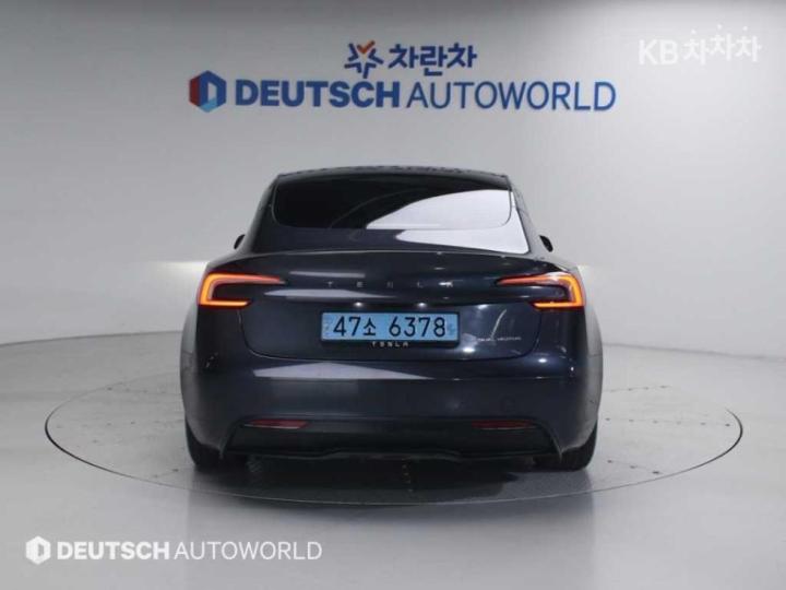 Tesla Model 3 Highland Long Range 5