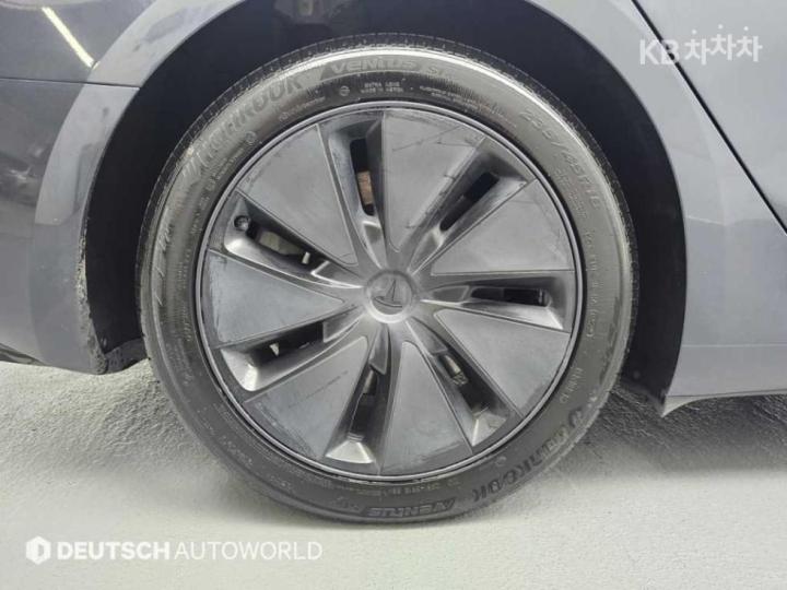 Tesla Model 3 Highland Long Range 6