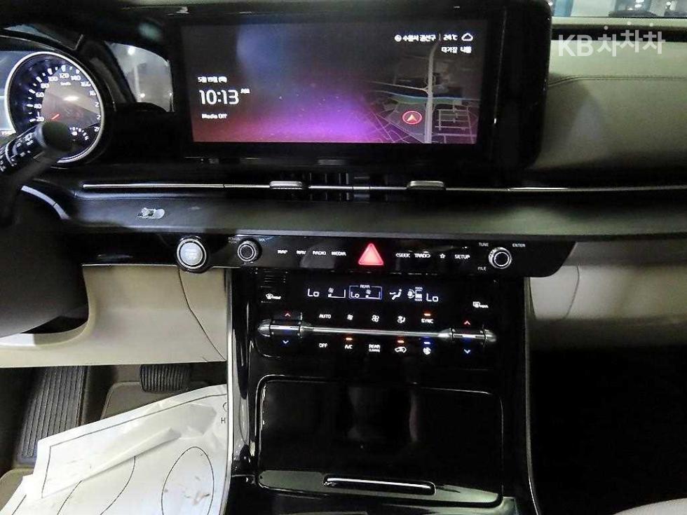 2021 - kia carnival