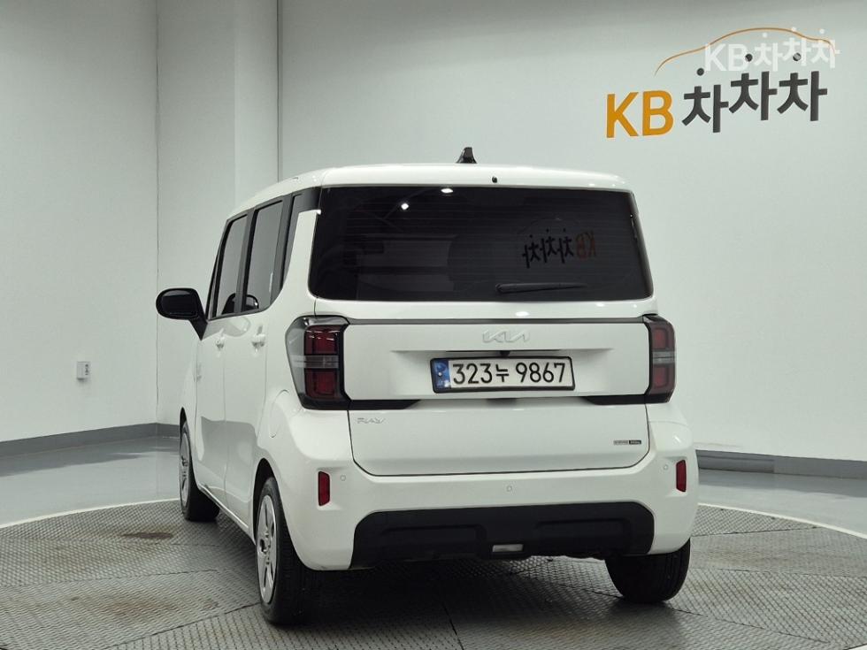 2023 - kia kia