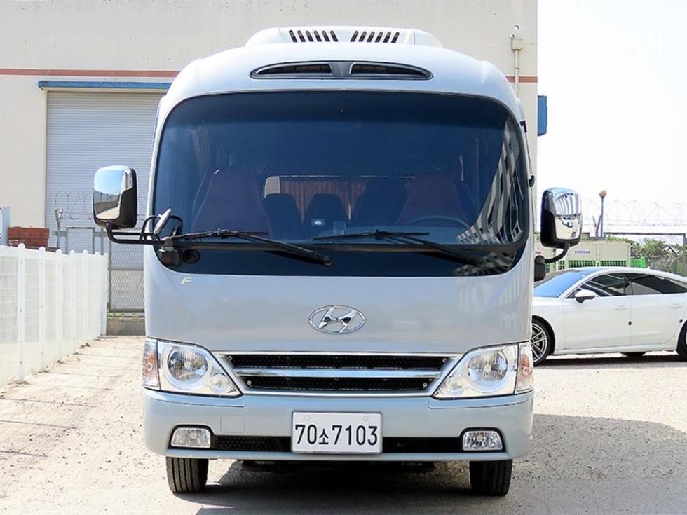 Hyundai County