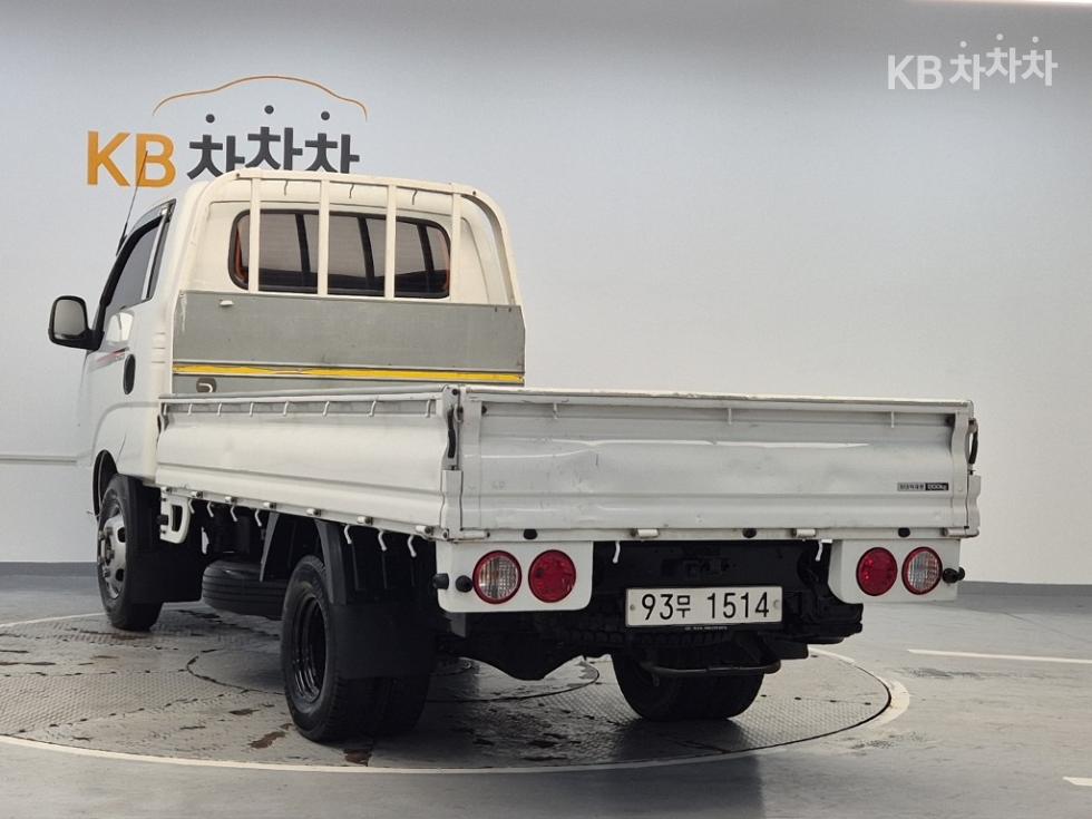 2022 - kia bongo iii