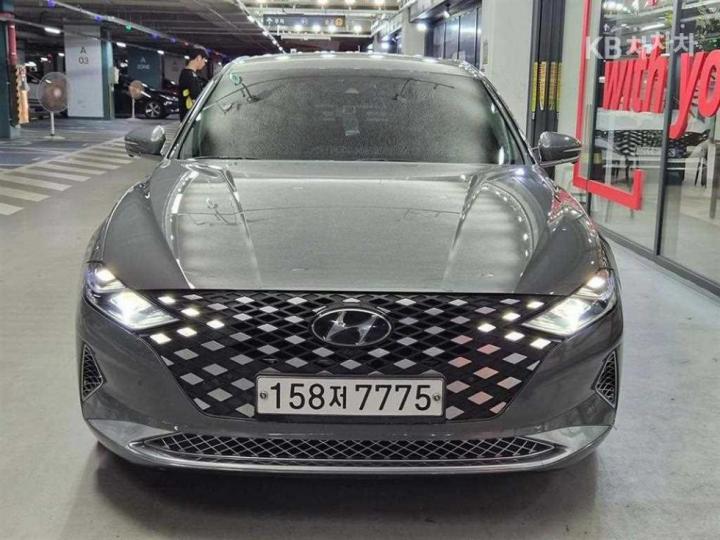 Hyundai Grandeur 3.3 Calligraphy 3
