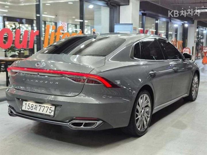 Hyundai Grandeur 3.3 Calligraphy 5