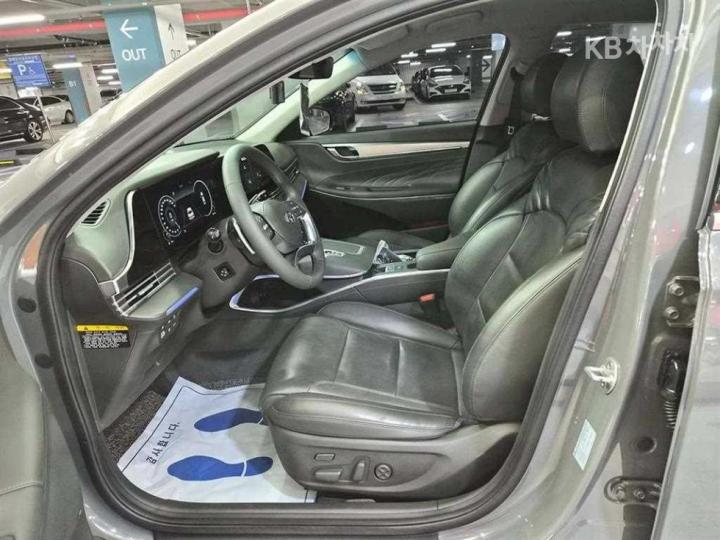 Hyundai Grandeur 3.3 Calligraphy 7
