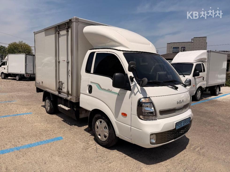 2023 - kia bongo iii