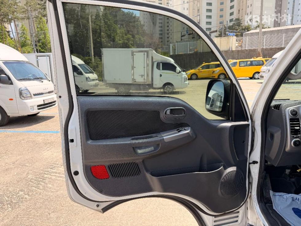 2023 - kia bongo iii
